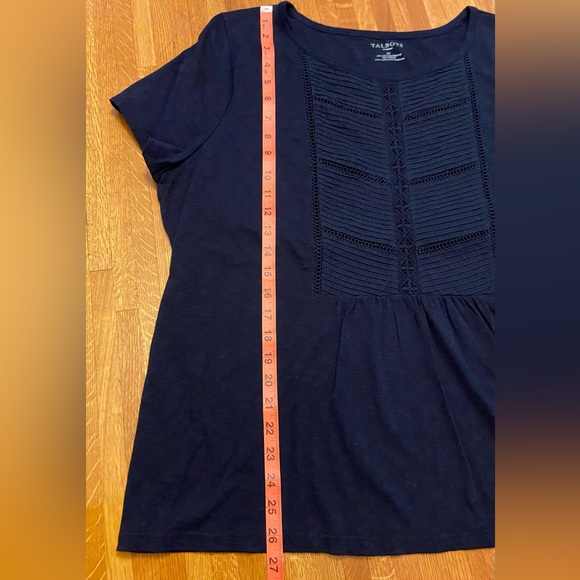 Talbots 2X Navy embroidered & pleated ladder crochet boho top. - Picture 11 of 13